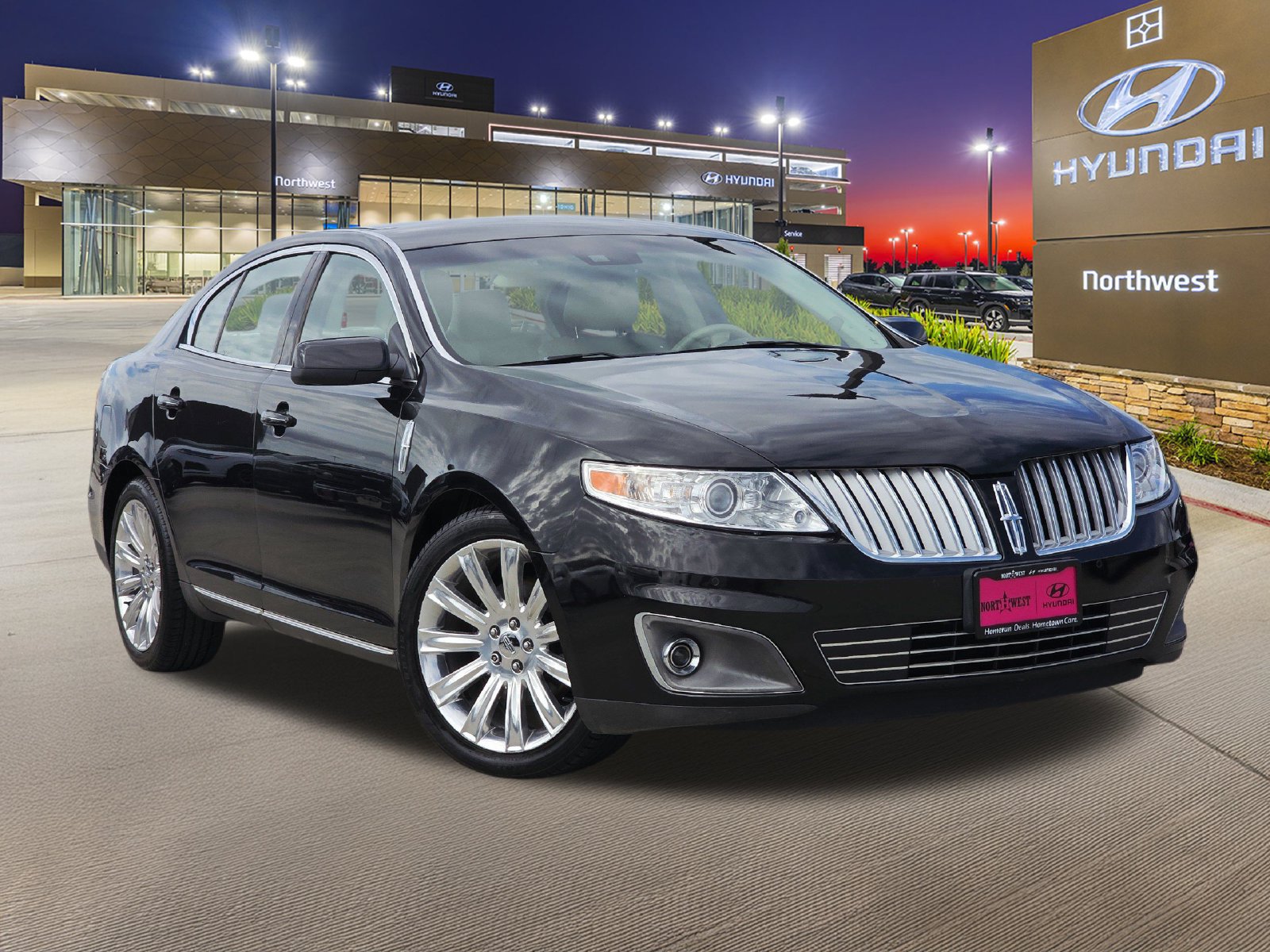 Used 2012 Lincoln MKS FWD image 3