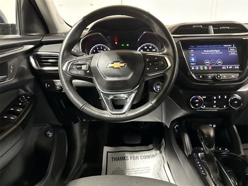 Used 2023 Chevrolet TrailBlazer LT w/ Sun and Liftgate Package image 20