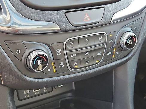 Used 2020 Chevrolet Equinox Premier image 29