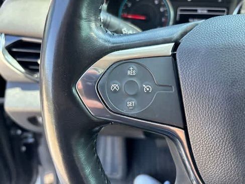 Used 2019 Chevrolet Traverse LT FWD image 11