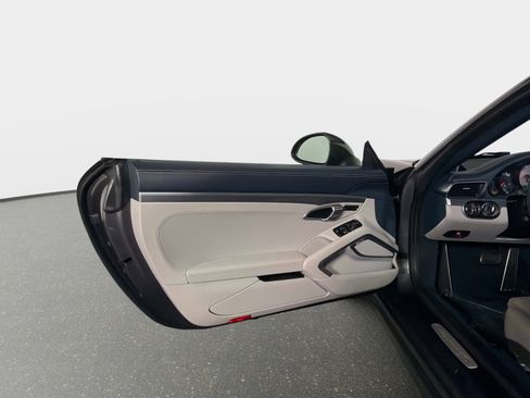 Used 2018 Porsche 911 Carrera 4S AWD/4WD image 27