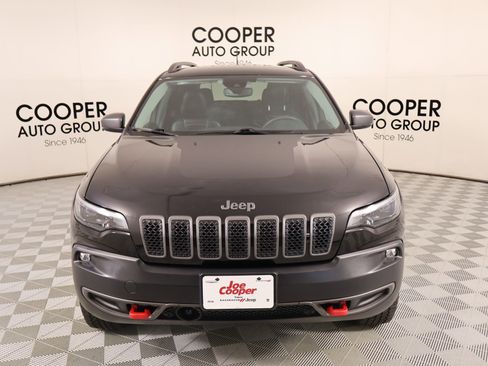 Used 2021 Jeep Cherokee Trailhawk w/ Comfort/Convenience Group AWD/4WD image 9