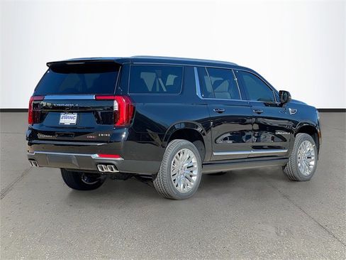 New 2026 GMC Yukon XL Denali w/ Sun & Power Step Package image 4