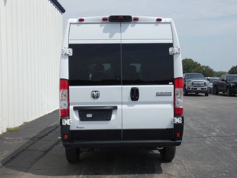 Used 2023 RAM ProMaster 2500 FWD image 5