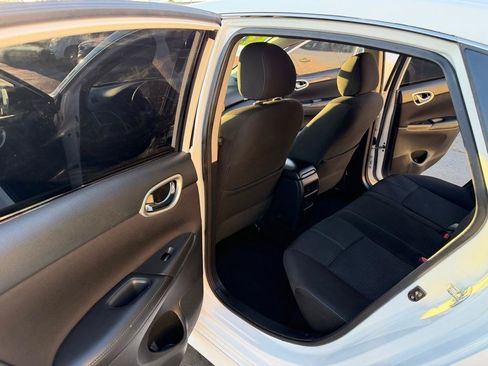 Used 2017 Nissan Sentra SR FWD image 10
