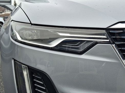 Certified 2024 Cadillac XT6 Premium Luxury image 10