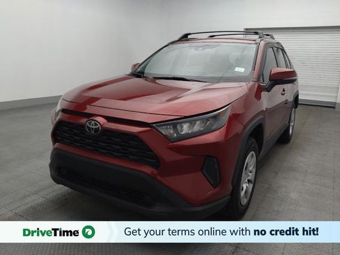 Used 2019 Toyota RAV4 LE image 1