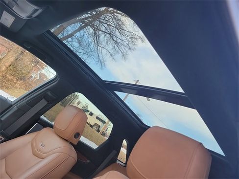 Certified 2023 Cadillac XT5 Premium Luxury image 24