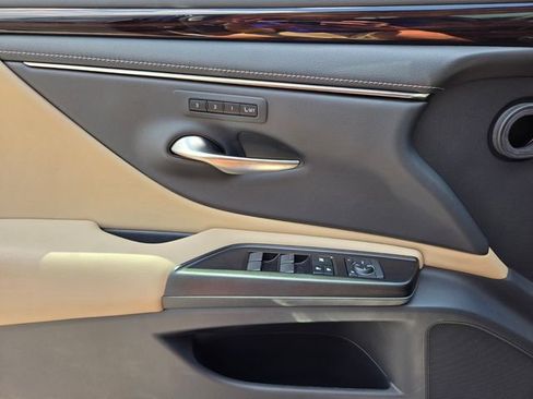 Used 2019 Lexus ES 350 w/ Premium Package FWD image 29