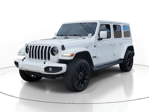 Used 2023 Jeep Wrangler Unlimited Sahara image 3