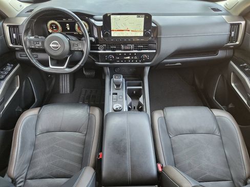 Used 2023 Nissan Pathfinder Platinum w/ Cargo Package AWD/4WD image 23