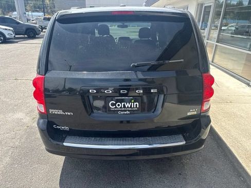Used 2018 Dodge Grand Caravan SXT FWD image 8