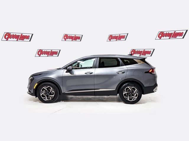 Used 2025 Kia Sportage LX FWD image 3