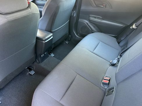 Used 2025 Toyota Prius Plug-In Hybrid FWD image 25