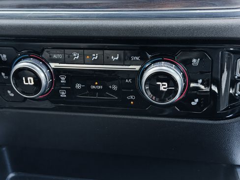 Used 2023 GMC Sierra 1500 SLT w/ SLT Premium Plus Package image 9