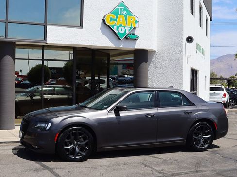 Used 2022 Chrysler 300 S image 7