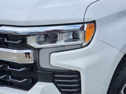 Used 2023 Chevrolet Silverado 1500 LT image 9