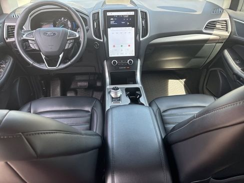 Used 2024 Ford Edge SEL image 17