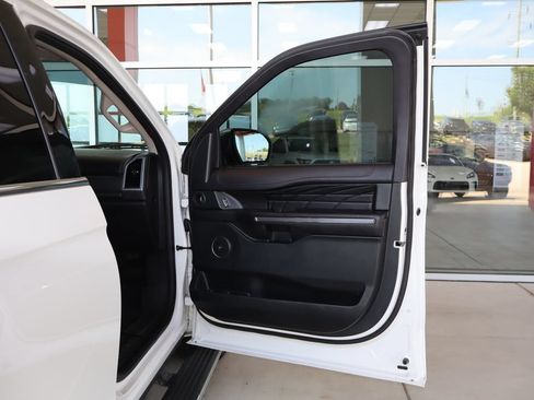 Used 2021 Ford Expedition Platinum AWD/4WD image 48