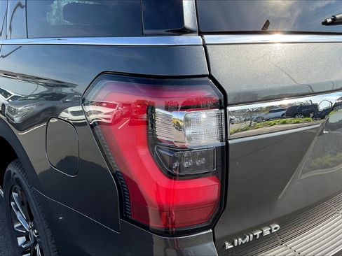 Used 2020 Ford Expedition Limited AWD/4WD image 23