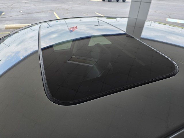 Used 2024 Honda Accord Touring image 2