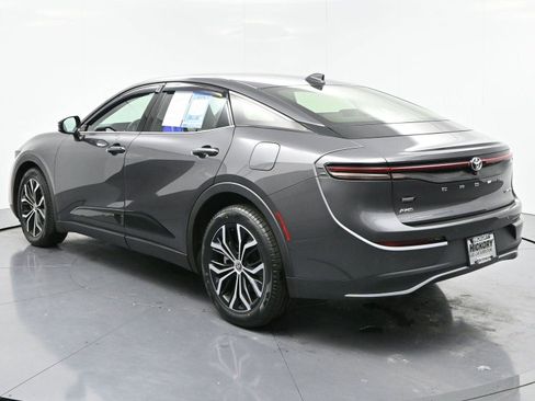 Used 2023 Toyota Crown Limited image 5