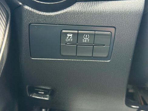 Used 2017 Toyota Yaris iA FWD image 23