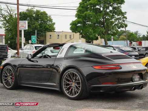 Used 2018 Porsche 911 Targa 4S AWD/4WD image 5