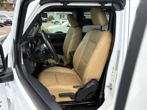 Used 2018 Jeep Wrangler Unlimited Sahara w/ Dual Top Group image 10