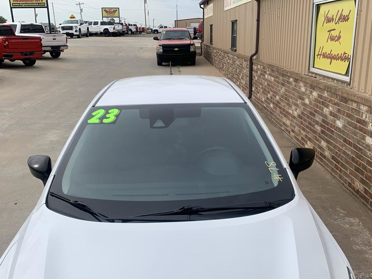 Used 2023 Nissan Versa S FWD image 8