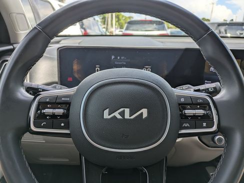 Certified 2024 Kia Sorento S w/ Panoramic Sunroof Package FWD image 22