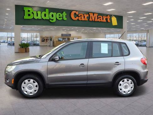 Used 2010 Volkswagen Tiguan SE AWD/4WD image 4