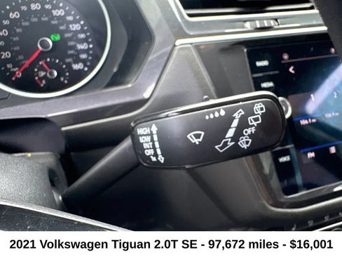 Used 2021 Volkswagen Tiguan SE FWD image 31
