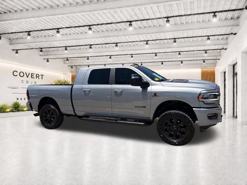 Used 2024 RAM 2500 Laramie w/ Night Edition AWD/4WD image 15