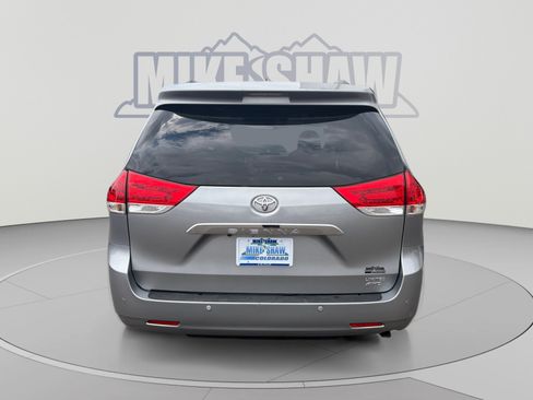 Used 2014 Toyota Sienna Limited w/ Limited Premium Package AWD/4WD image 4