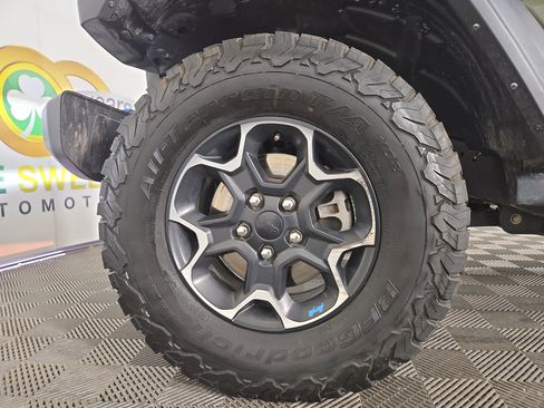 Certified 2023 Jeep Wrangler Unlimited Rubicon 4xe w/ Dual Top Group AWD/4WD image 34