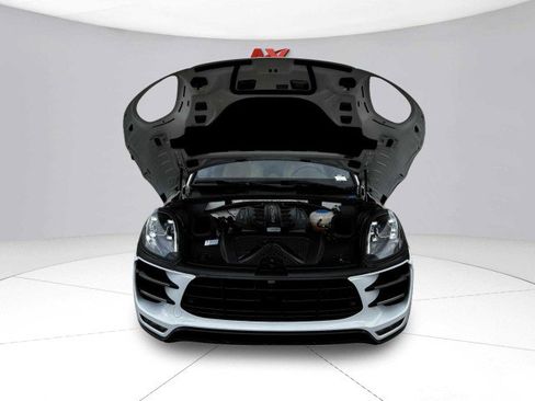 Used 2017 Porsche Macan Turbo image 59