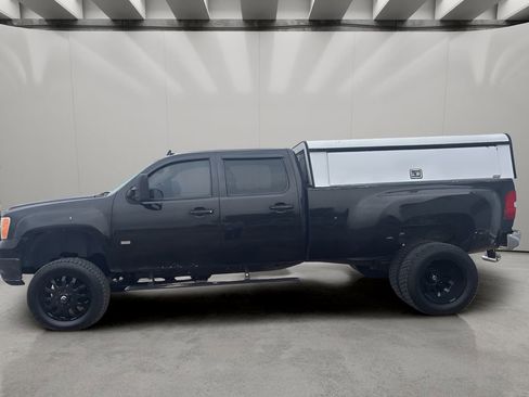 Used 2008 GMC Sierra 3500 SLT w/ Convenience Package AWD/4WD image 2