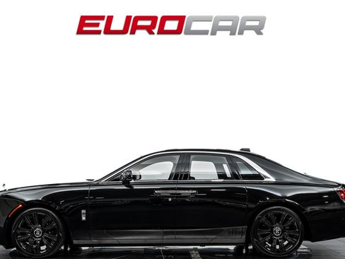 Used 2021 Rolls-Royce Ghost AWD/4WD image 2