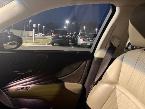 Used 2020 Lexus LS 500 AWD w/ Interior Upgrade Package image 24