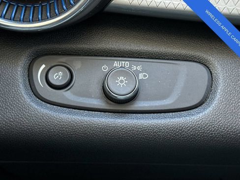 Used 2025 Chevrolet Trax LT w/ Driver Confidence Package FWD image 30