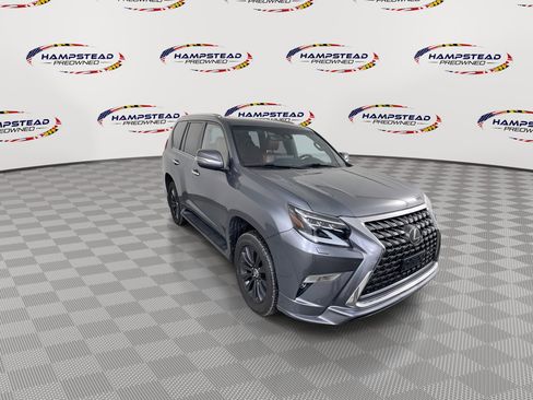 Used 2022 Lexus GX 460 Luxury w/ Sport Design Package image 2