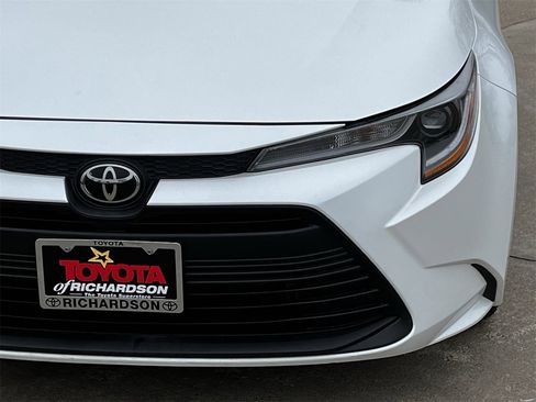 Used 2024 Toyota Corolla LE image 8