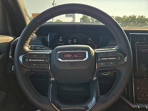 Used 2026 GMC Acadia AT4 w/ Luxury Package AWD/4WD image 45