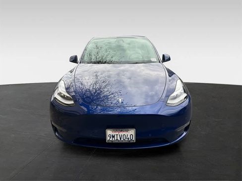 Used 2021 Tesla Model Y Long Range image 6