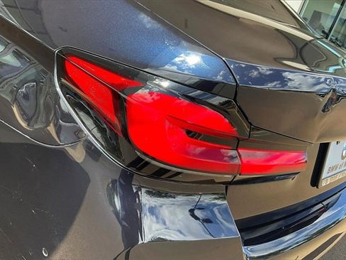 Used 2021 BMW 530e w/ M Sport Package image 28