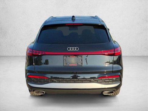 Certified 2025 Audi Q5 Premium w/ Convenience Package AWD/4WD image 6