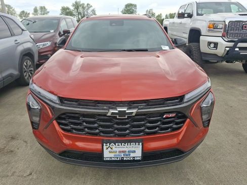 Used 2024 Chevrolet Trax RS w/ Sunroof Package image 3