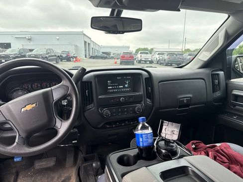 Used 2018 Chevrolet Silverado 1500 Custom w/ Custom Value Package AWD/4WD image 6