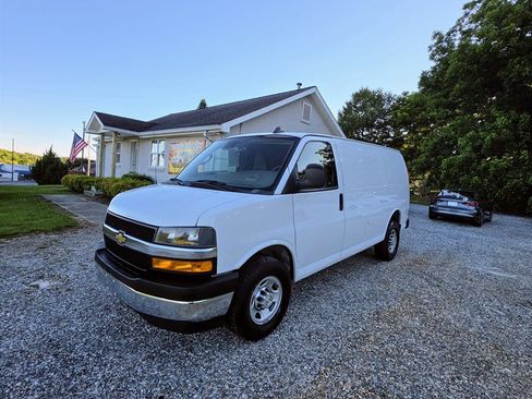 Used 2020 Chevrolet Express 2500 w/ Driver Convenience Package RWD image 2